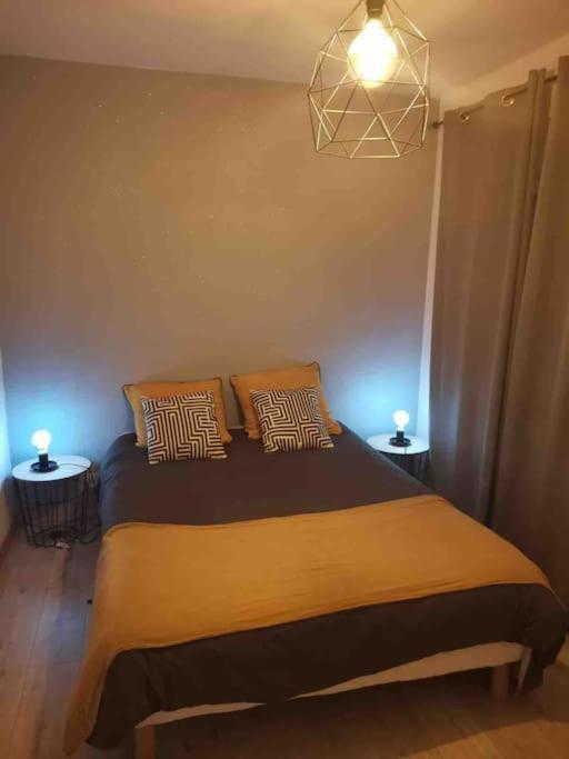 Charmant Appartement Au Calme Bourg-en-Bresse Ngoại thất bức ảnh